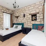 Mastik Koyici * Çeşme