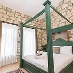 מלון Mastik Koyici